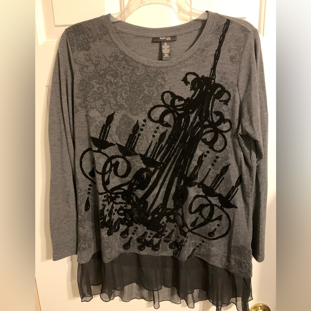 Chic Gray Top with Black Design